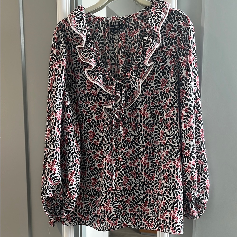 Max Edition Black and White Ruffled Tie Front Blouse